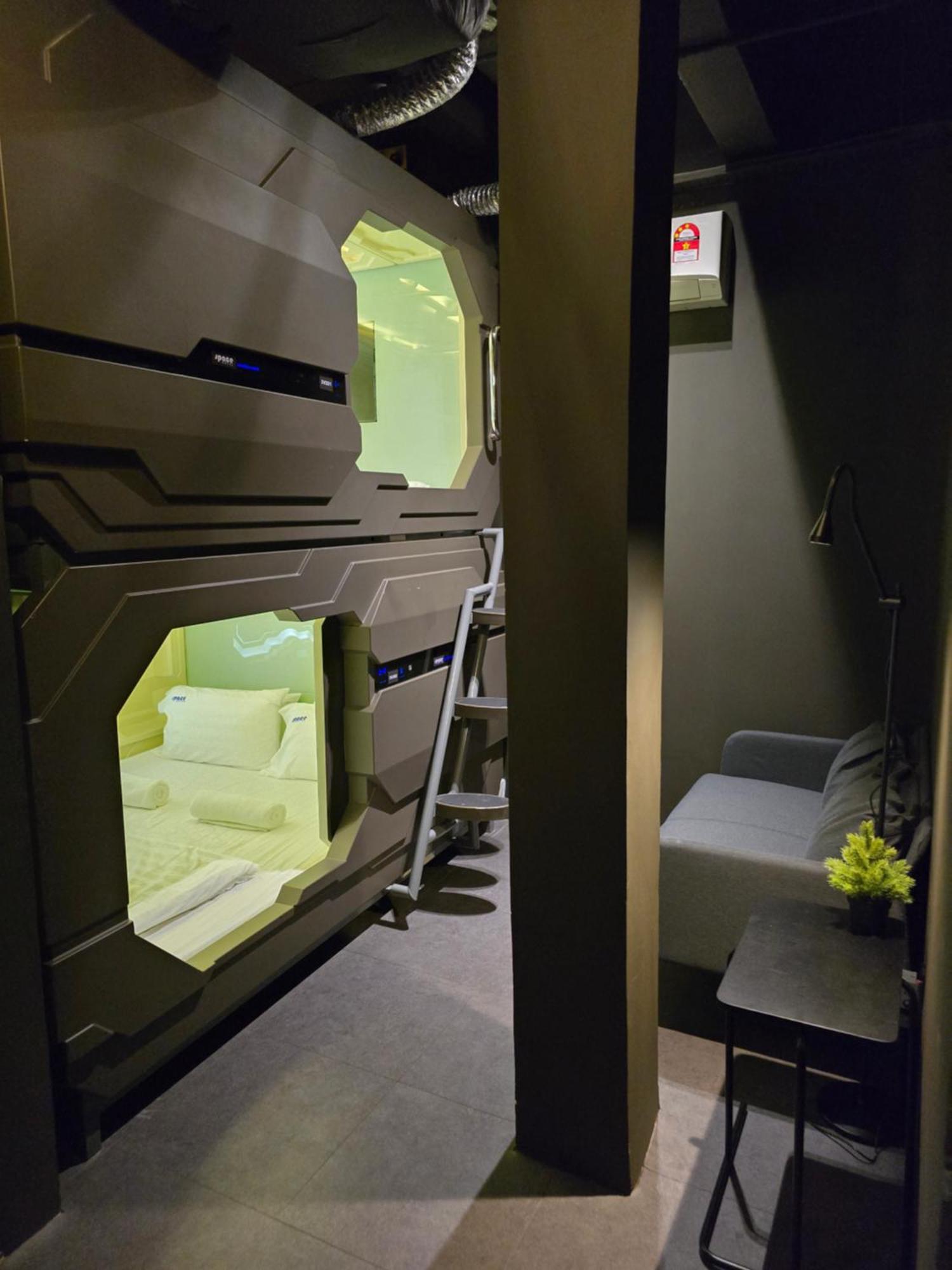 Space Hotel Kl Sentral Куала-Лумпур Экстерьер фото